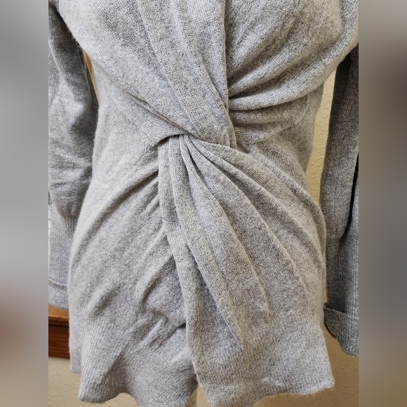 LIKE NEW! MISS ME! from Buckle Twisted Knit Sweater! Solid Grey Size XS - Picture 6 of 13